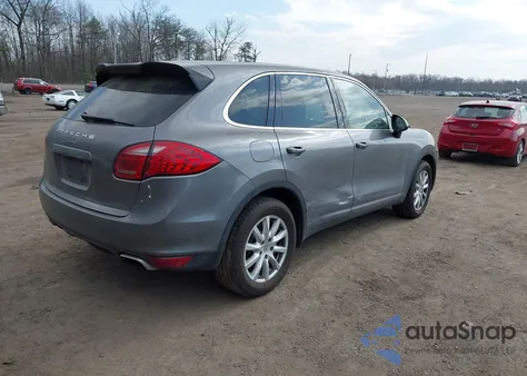 2013 Porsche Cayenne z USA, uszkodzony, nr VIN WP1AA2A23DLA03197